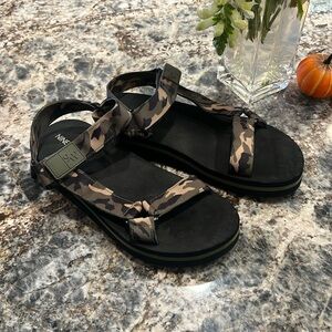 Nine West Camo Strap Sandals